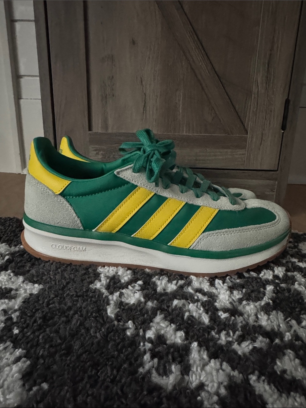 Adidas run 70’s women’s Green and Yellow Athletic Sneakers 8.5